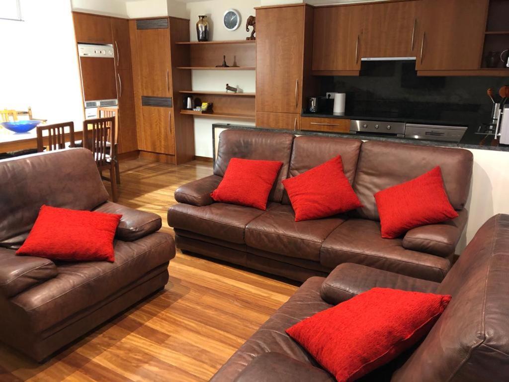 Apartaments Vicus 2 Con Vistas A La Plaza Mayor De Vic Bagian luar foto